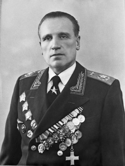 Главный марщал авиации Александр Евгеньевич Голованов