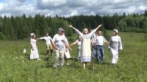Традиционная "Перекличка городов". Группа друзей из Карпинска, Екатеринбурга, Челябинска. (Свердловская область)